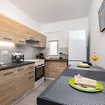 Apartment Apartman Domani