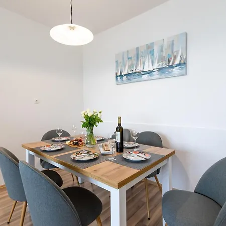 Apartman Domani Apartment *